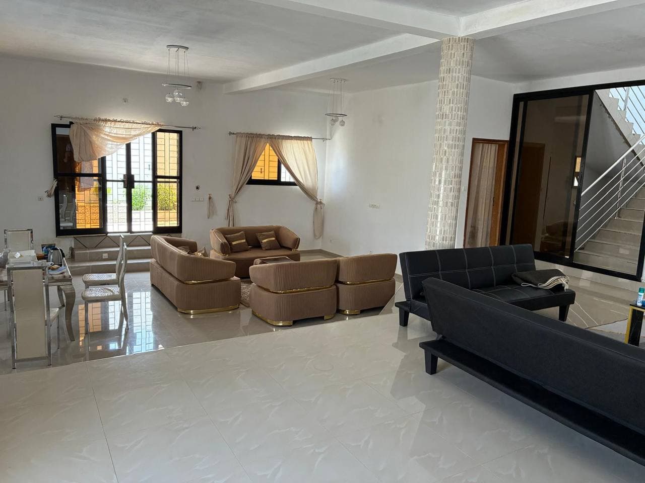 CUISINE ÉQUIPÉE